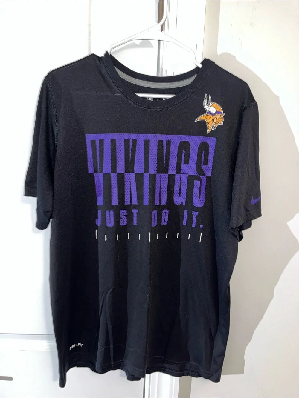 Nike Black Minnesota SKOL Vikings NFL just do it Football workout gym T shirt L